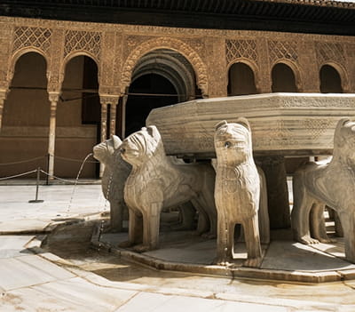 Patio de los Leones Fuente del patio de los leones de la Alhambra