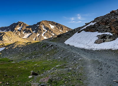 Ruta en el deshielo de Sierra Nevada