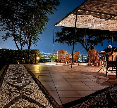 Terraza de noche